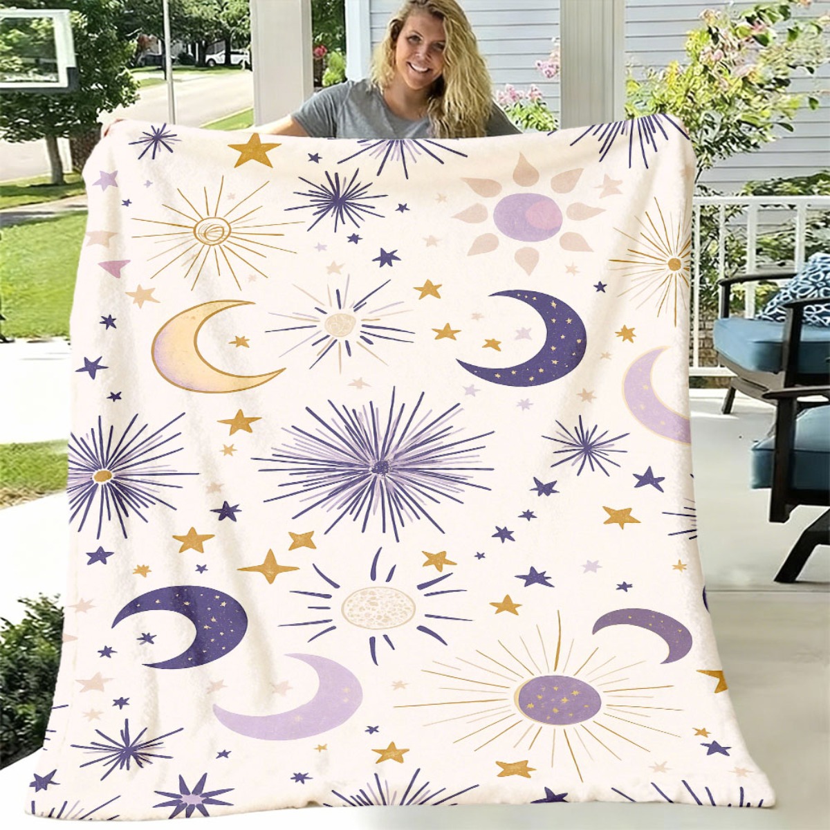 Neutral Throw Blanket - بطانية مطبوعة بنمط القمر والشمس والنجوم