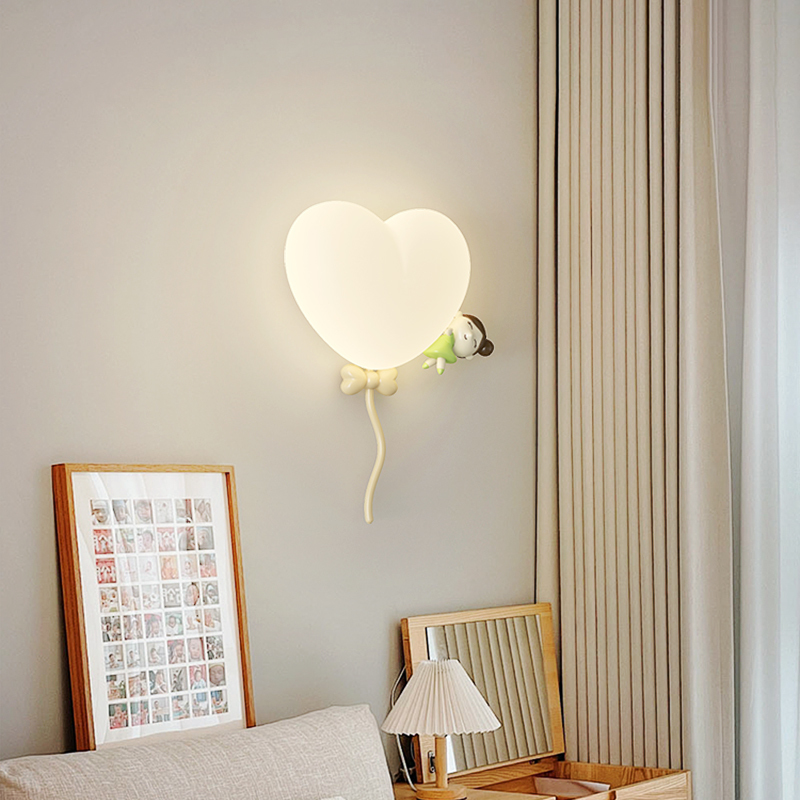 مصباح جداري لغرفة النوم برسوم  - مراجعة Home Decor Wall Molding وسعره
